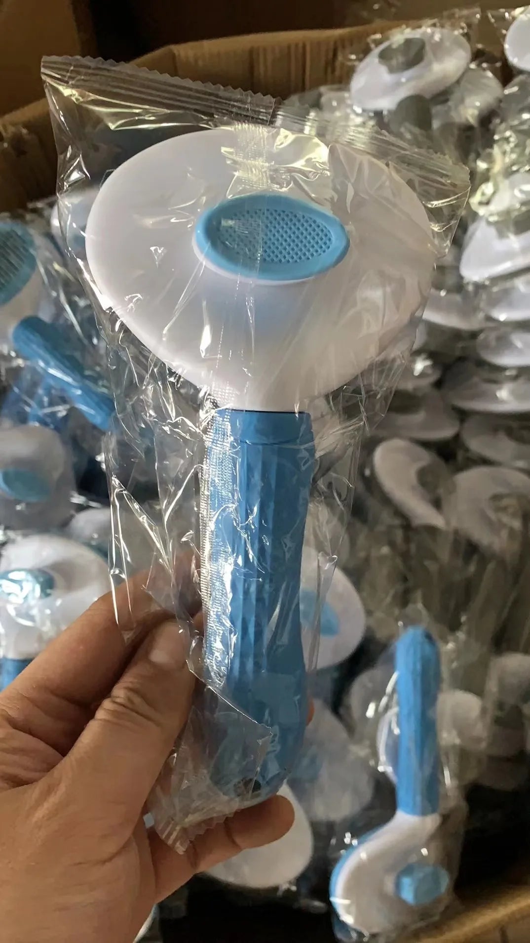 ESCOVA TIRA PELOS